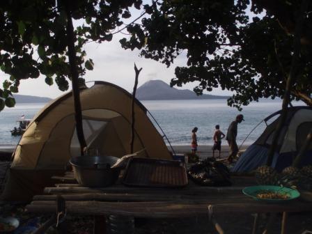 krakatau camping tour